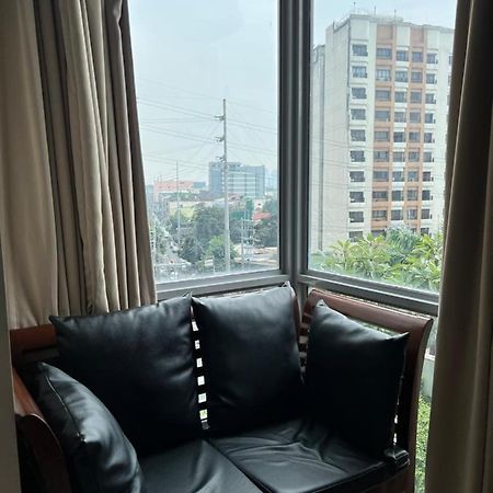 Manhattan Heights Tower D Aparthotel Манила Екстериор снимка
