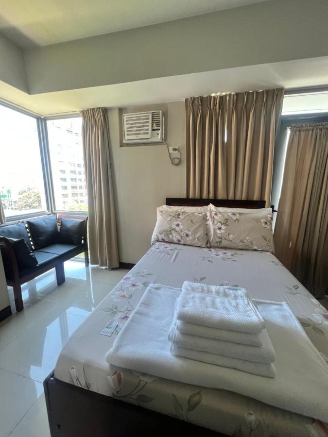 Manhattan Heights Tower D Aparthotel Манила Екстериор снимка