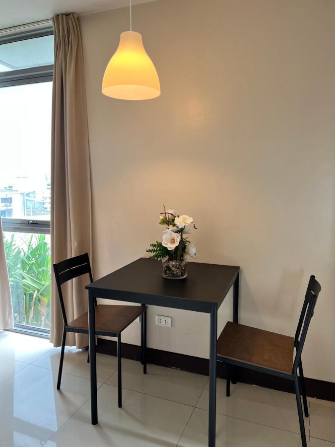 Manhattan Heights Tower D Aparthotel Манила Екстериор снимка
