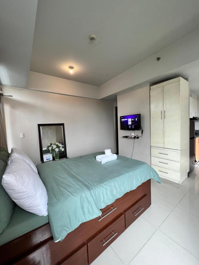 Manhattan Heights Tower D Aparthotel Манила Екстериор снимка