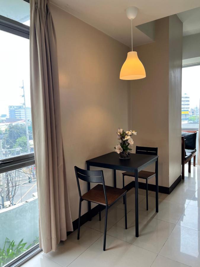 Manhattan Heights Tower D Aparthotel Манила Екстериор снимка